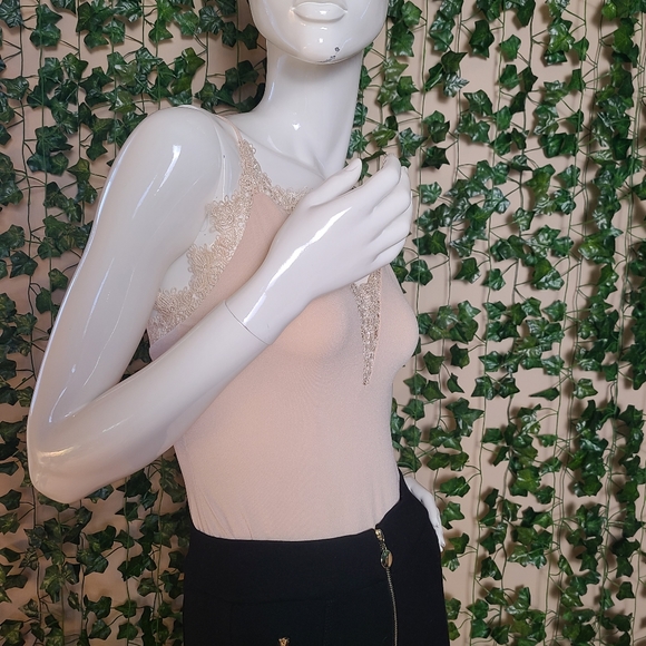 Guess By Marciano Women's Bodycon Lace Beige Flirty Feminine Bodysuit - Picture 7 of 11